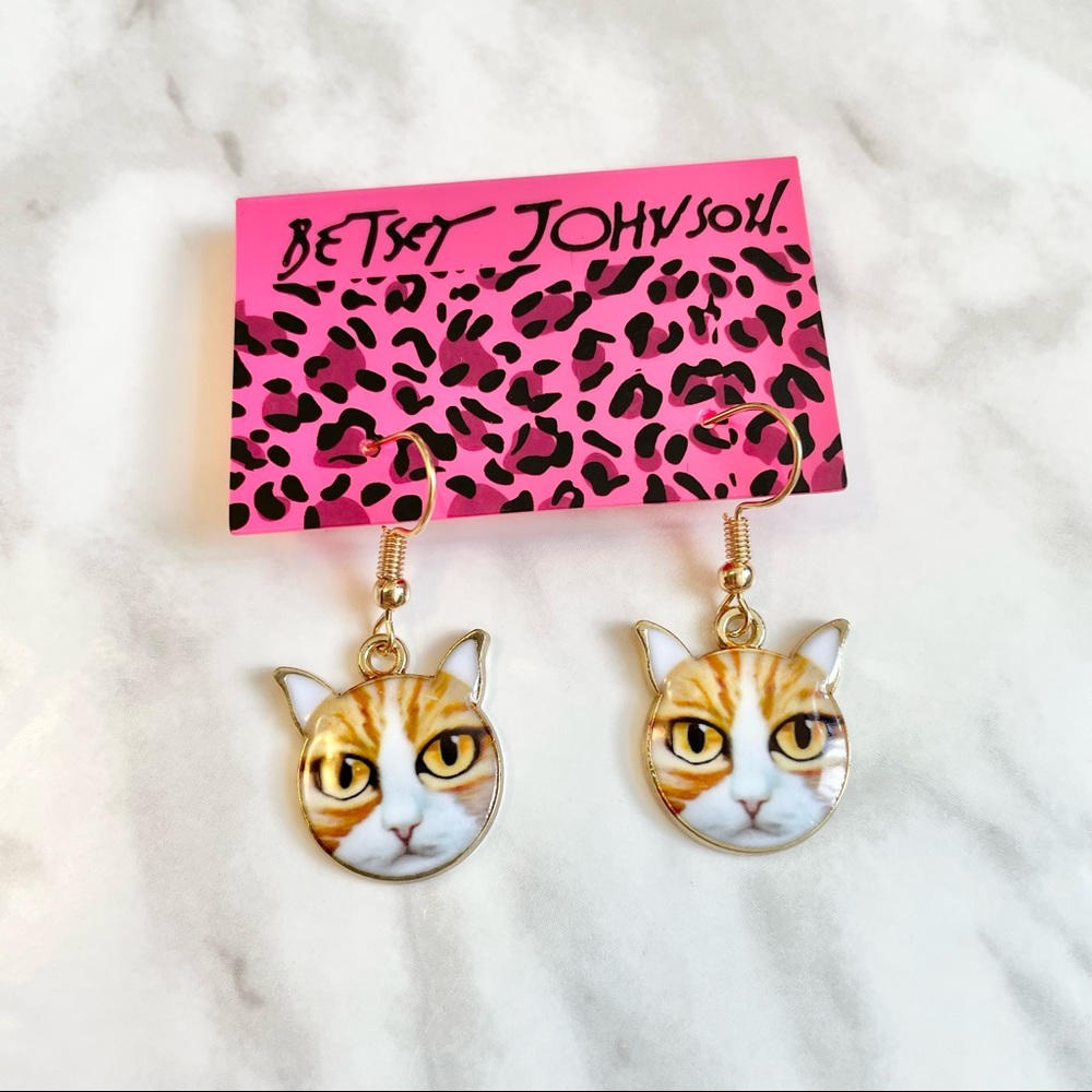 🎉 New Betsey Johnson Cat Portrait Dangle Earrings